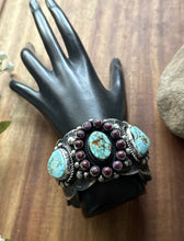 Load image into Gallery viewer, Navajo Sterling Silver Purple Spiny Oyster Turquoise Cluster Cuff Bracelet RY