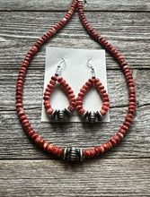 Load image into Gallery viewer, Sterling Silver Red Spiny Oyster Bead Necklace W Earrings Set Gift 18 Inch