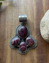 Load image into Gallery viewer, Native American Navajo Sterling Silver Purple Spiny Oyster Pendant Etta Enditto