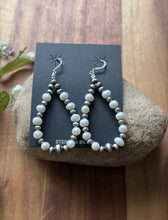 Load image into Gallery viewer, Sterling Silver Freshwater Pearl Pearls Bead Loop Hoop Earrings
