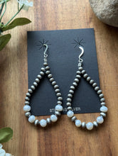 Load image into Gallery viewer, Sterling Silver Freshwater Pearl Pearls Bead Loop Hoop Earrings