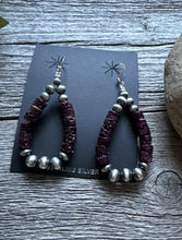 Load image into Gallery viewer, Southwestern Sterling Silver Purple Spiny Oyster Pearls Loop Earrings