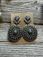 Load image into Gallery viewer, Navajo Native American Sterling Silver Stamped Handmade Earrings T O White
