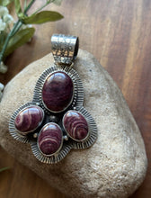 Load image into Gallery viewer, Native American Navajo Sterling Silver Purple Spiny Oyster Pendant Etta Enditto