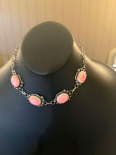 Load image into Gallery viewer, Navajo sterling silver pink conch choker necklace