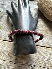 Load image into Gallery viewer, Purple Spiny Oyster Shell 7 Inch Stretch Bead Bracelet Gift