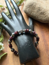Load image into Gallery viewer, Purple Spiny Oyster 7 Inch Sterling Silver Pearls Bead Bracelet