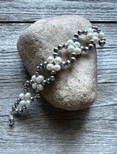 Load image into Gallery viewer, Floral Sterling Silver Freshwater Pearls Bead Bracelet. 7 Inch