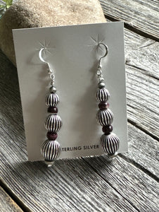 Southwestern SterlingSilver Purple Spiny  Oyster Corrugated Pearls Bead Earrings