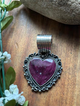 Load image into Gallery viewer, Native American Navajo Sterling Silver Purple Spiny Oyster Heart Pendant CY