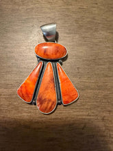 Load image into Gallery viewer, Navajo sterling silver orange spiny oyster pendant