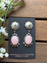 Load image into Gallery viewer, Navajo 925 Sterling Silver Pink Conch Earrings KY Southwestern