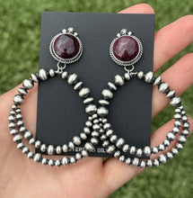 Load image into Gallery viewer, Navajo Sterling Silver Purple Spiny Oyster Pearl Double Loop Earrings Etta E