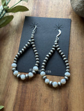 Load image into Gallery viewer, Sterling Silver Freshwater Pearl Pearls Bead Loop Hoop Earrings