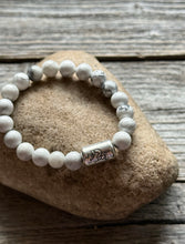 Load image into Gallery viewer, Kokopelli White Howlite 7 Inch Stretch Stretchy Elastic Bead Bracelet Gift