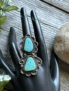 Vintage Navajo Native American 925 Sterling Silver Turquoise Ring. Size 7.5