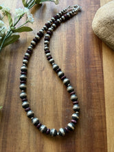 Load image into Gallery viewer, Southwestern Sterling Silver Purple Spiny Oyster Pearls Bead Necklace 20 inch