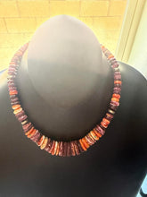 Load image into Gallery viewer, graduated purple/orange spiny oyster bead necklace