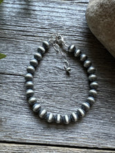 Load image into Gallery viewer, 7mm 7 Inch 925 Sterling Silver Oxidized Pearls Bead Bracelet Southwestern