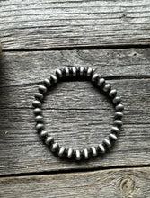 Load image into Gallery viewer, 6mm 7 Inch Stretch Sterling Silver Oxidized Pearls Bead Bracelet Southwestern