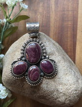 Load image into Gallery viewer, Native American Navajo Sterling Silver Purple Spiny Oyster Pendant Etta Enditto
