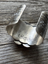 Load image into Gallery viewer, Navajo Sterling Silver Bumblebee Jasper Purple Spiny Oyster Cuff Bracelet. KY