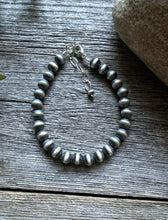 Load image into Gallery viewer, 7mm 7 Inch 925 Sterling Silver Oxidized Pearls Bead Bracelet Southwestern