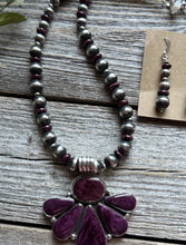 Load image into Gallery viewer, Navajo Sterling Silver Purple Spiny Oyster Pendant Necklace Earrings Set