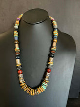 Load image into Gallery viewer, Vtg authentic T and R Singer necklace turquoise graduated