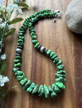 Load image into Gallery viewer, Sterling Silver Green Turquoise Nuggets W Pearls Bead Necklace. 18 Inch