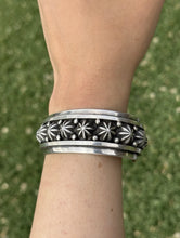 Load image into Gallery viewer, Navajo Native American Sterling Silver Star Stacker Cuff Bracelet H Happy Piasso