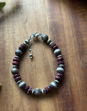 Load image into Gallery viewer, Purple Spiny Oyster 7 Inch Sterling Silver Pearls Bead Bracelet