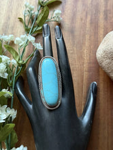 Load image into Gallery viewer, Vintage Old Pawn Navajo Sterling Silver Blue Turquoise Ring Size 7.5 Signed