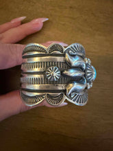 Load image into Gallery viewer, Navajo sterling silver kingman turquoise cuff bracelet