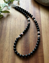 Load image into Gallery viewer, Sterling Silver Black Onyx Pink Conch Bead Necklace. 18 Inch Gift