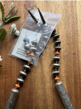 Load image into Gallery viewer, Sterling Silver Graduated Spiny Oyster Saucer Pearls Bead Necklace Earrings Set