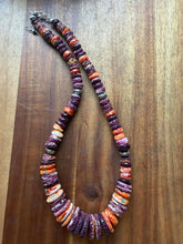 Load image into Gallery viewer, graduated purple/orange spiny oyster bead necklace