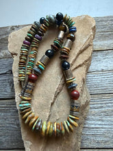 Load image into Gallery viewer, Vtg authentic T and R Singer necklace turquoise graduated