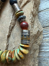 Load image into Gallery viewer, Vtg authentic T and R Singer necklace turquoise graduated