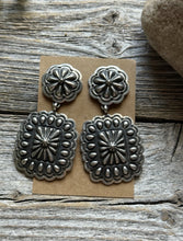 Load image into Gallery viewer, Navajo Native American Sterling Silver Stamped Handmade Earrings T O White
