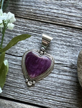 Load image into Gallery viewer, Native American Sterling Silver Purple Spiny Oyster Heart Pendant C Charley