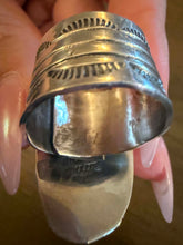 Load image into Gallery viewer, Navajo sterling silver  turquoise royston ring adjustable
