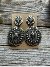 Load image into Gallery viewer, Navajo Native American Sterling Silver Stamped Handmade Earrings T O White