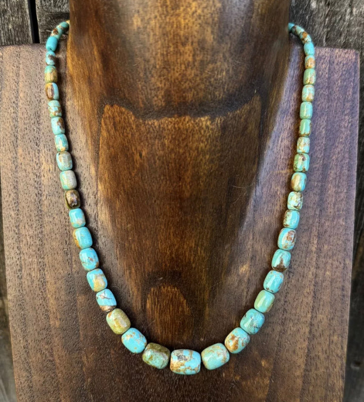 Sterling Silver Graduated Turquoise Bead Necklace. 16 inch