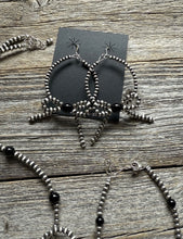 Load image into Gallery viewer, Bow Sterling Silver Black Onyx 4mm Pearls Bead Necklace Earrings Bracelet Set