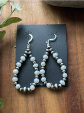 Load image into Gallery viewer, Sterling Silver Freshwater Pearl Pearls Bead Loop Hoop Earrings