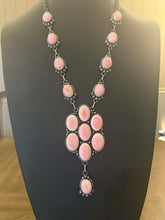Load image into Gallery viewer, Navajo sterling silver pink conch necklace earrings KY