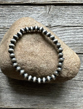 Load image into Gallery viewer, 6mm 7 Inch Stretch Sterling Silver Oxidized Pearls Bead Bracelet Southwestern