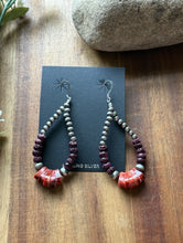 Load image into Gallery viewer, Sterling Silver Purple Red Spiny Oyster Pearls Bead Loop Hoop Earrings. 3 Inch