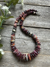 Load image into Gallery viewer, Sterling Silver Graduated Purple Spiny Oyster with Pearls Bead Necklace. 18 inch